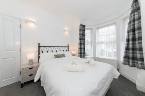 26 Grange Avenue · Bright House with Garden Office Space Pass the Keys